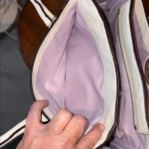 Coach F13675 Hampton Madeleine satchel/carryall smooth thick leather
White EUC - Picture 16 of 17